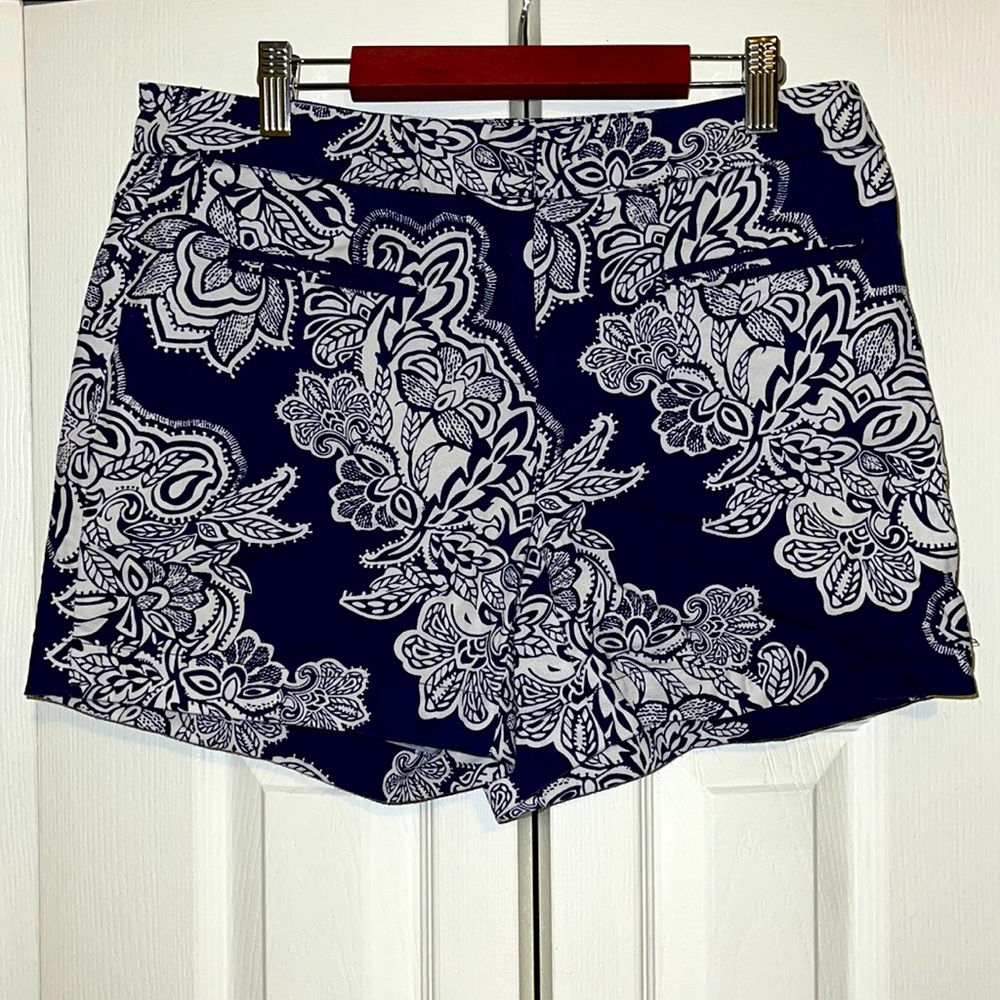 Willi Smith Shorts Size4 Great Condition.